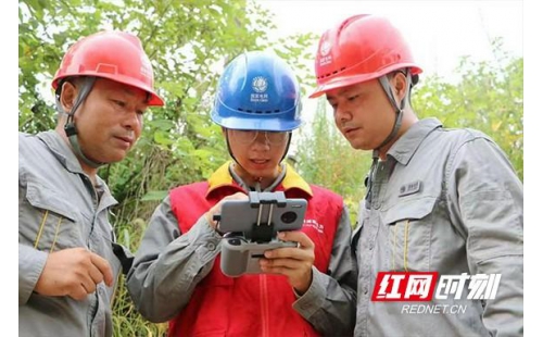 國(guó)網(wǎng)益陽(yáng)供電公司：無(wú)人機(jī)成強(qiáng)力助手 智能巡檢“火眼金睛”